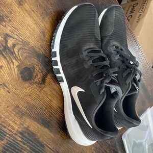 Nike Men's Black and White Athletic Shoes